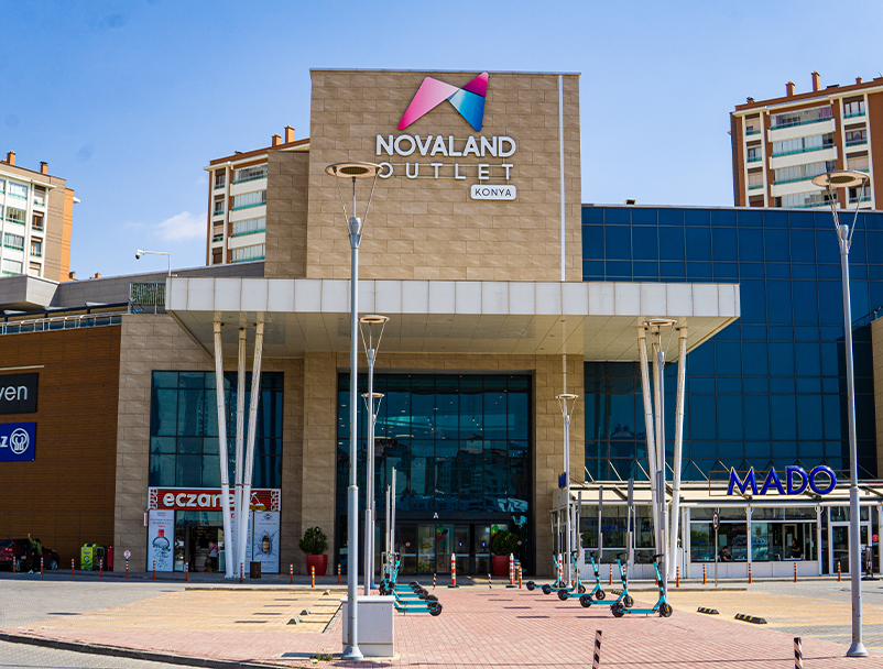 Novaland Outlet
